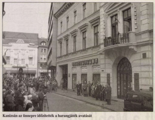 Zalai Hírlap 2001 03 16 04old - Kanizsán az ünnepre időzítették a harangjáték avatását.jpg Zalai Hírlap 2001 03 16 04old - Kanizsán az ünnepre időzítették a harangjáték avatását.jpg